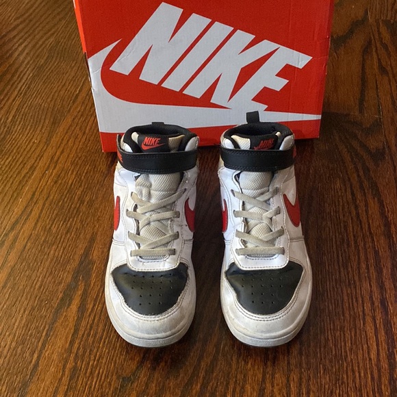 Kids Nike Sneakers - Picture 2 of 2